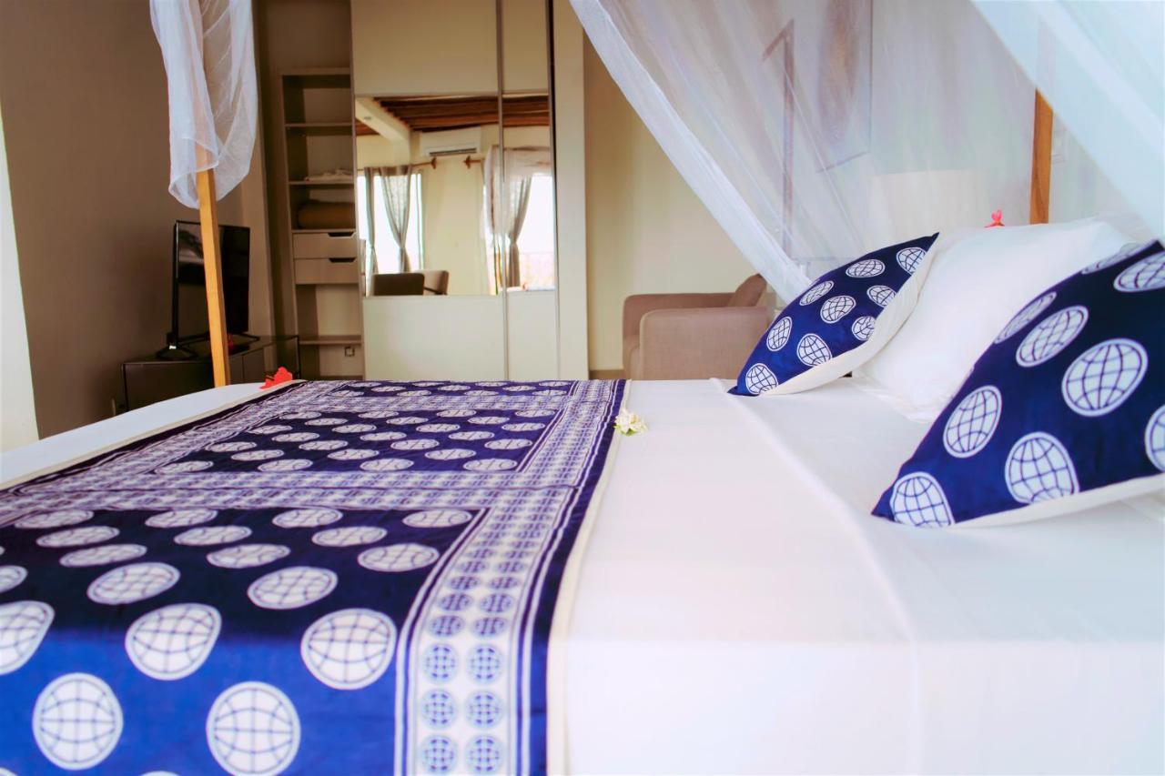 Al Camar Lodge Ndzaouze Luaran gambar